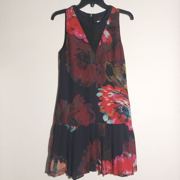 Trina Turk Floral Print Dress Sleeveless Pleated Mini Party Cocktail Size EUC 4 - Picture 6 of 13